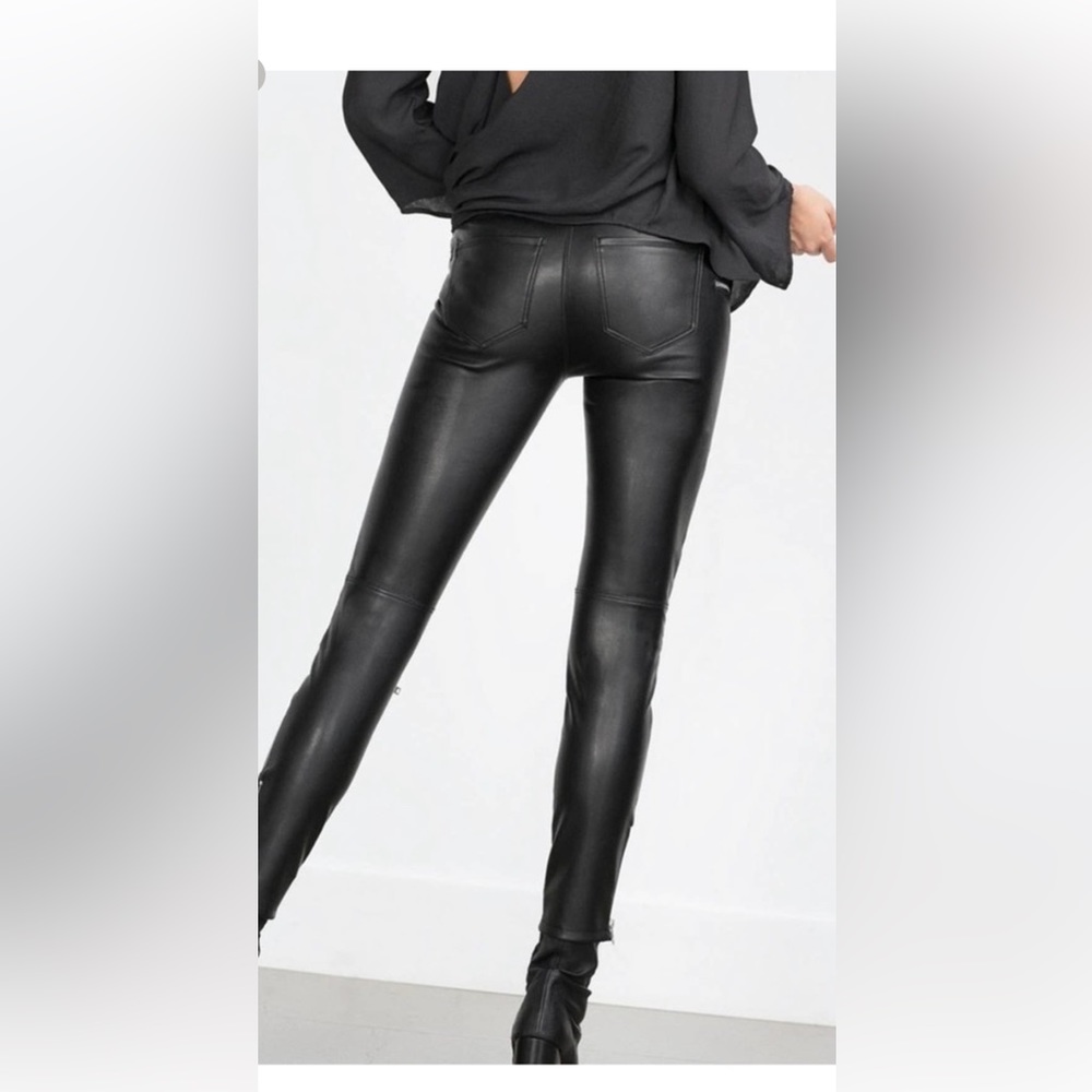Zara Black Skinny Leather Pants, love It but didnt fit, might fit a medium